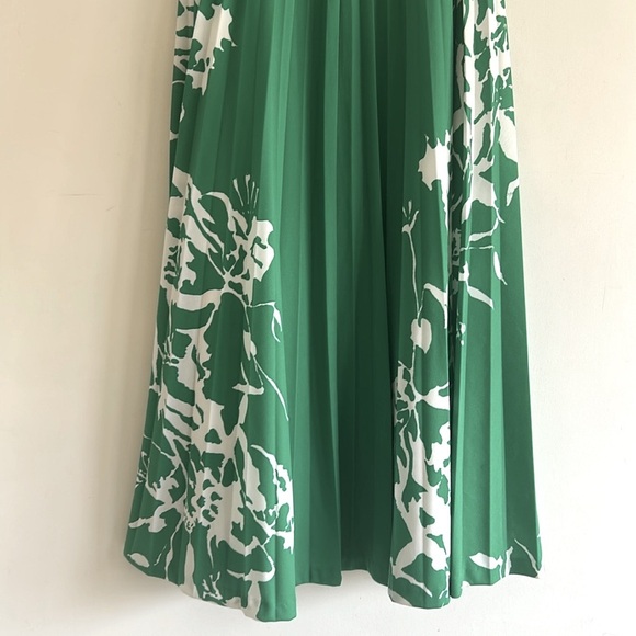 Green/White Vintage Bold Floral Trevira Long Pleated Maxi Skirt Size Small - Picture 10 of 13